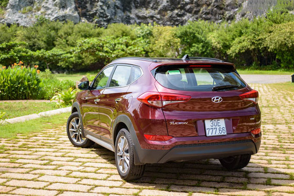 đ&aacute;nh gi&aacute; xe Tucson 1.6 turbo