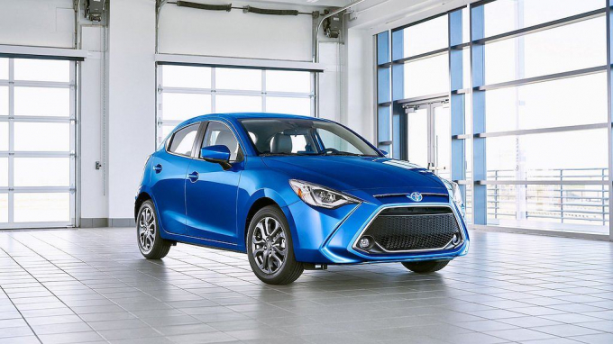 Toyota Yaris, Mazda 2