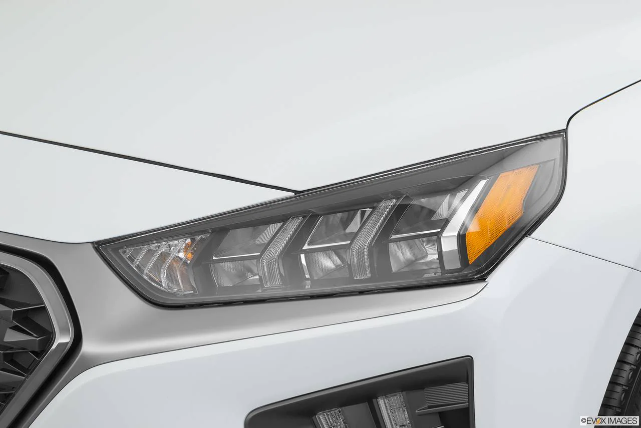 Hyundai IONIQ "3 trong 1" chính thức trình làng 3 2020 hyundai ioniq hybrid 4dr