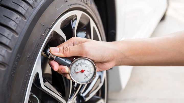 Kiểm tra áp suất lốp