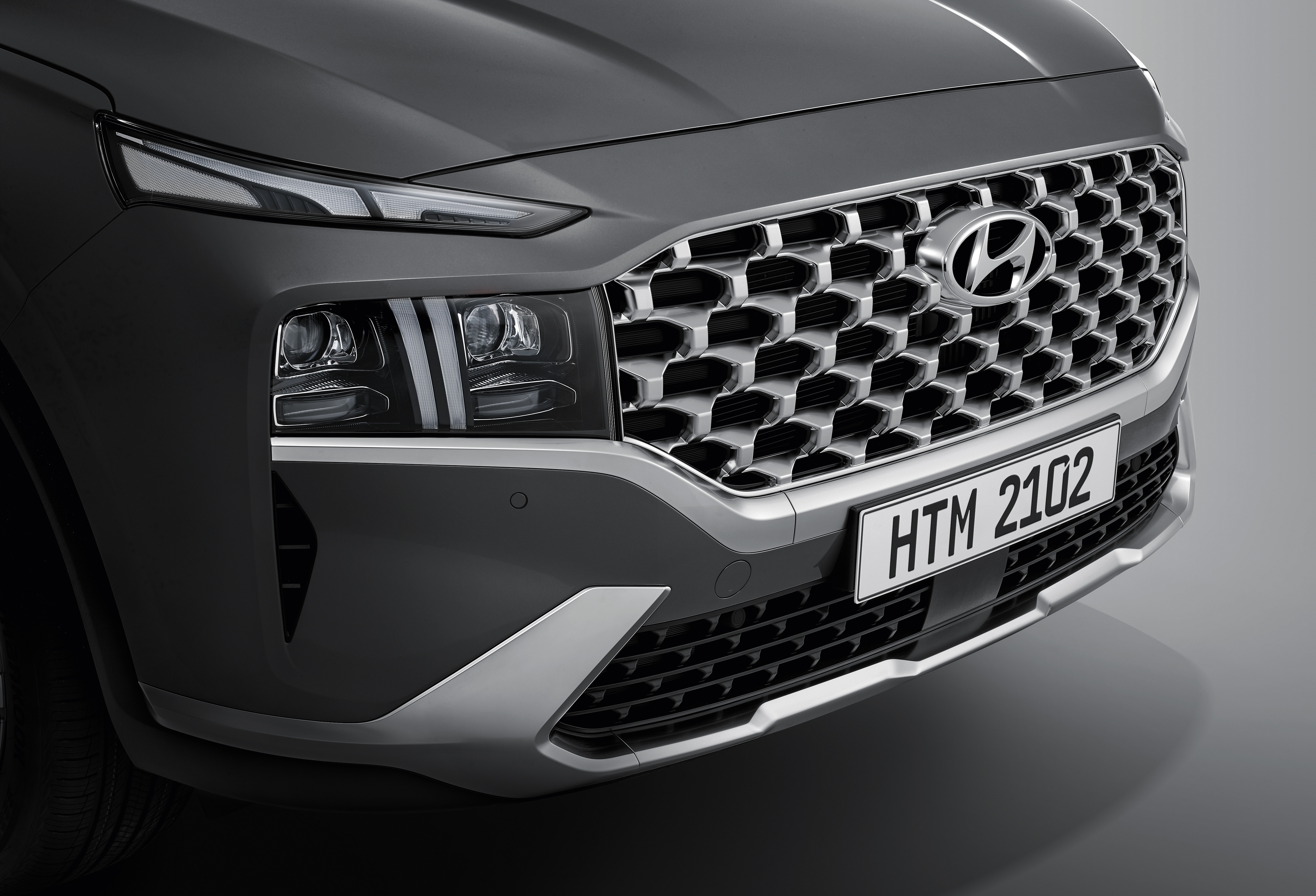 TM 20FL FEATURE CHROME RADIATOR GRILLE OPT RGB