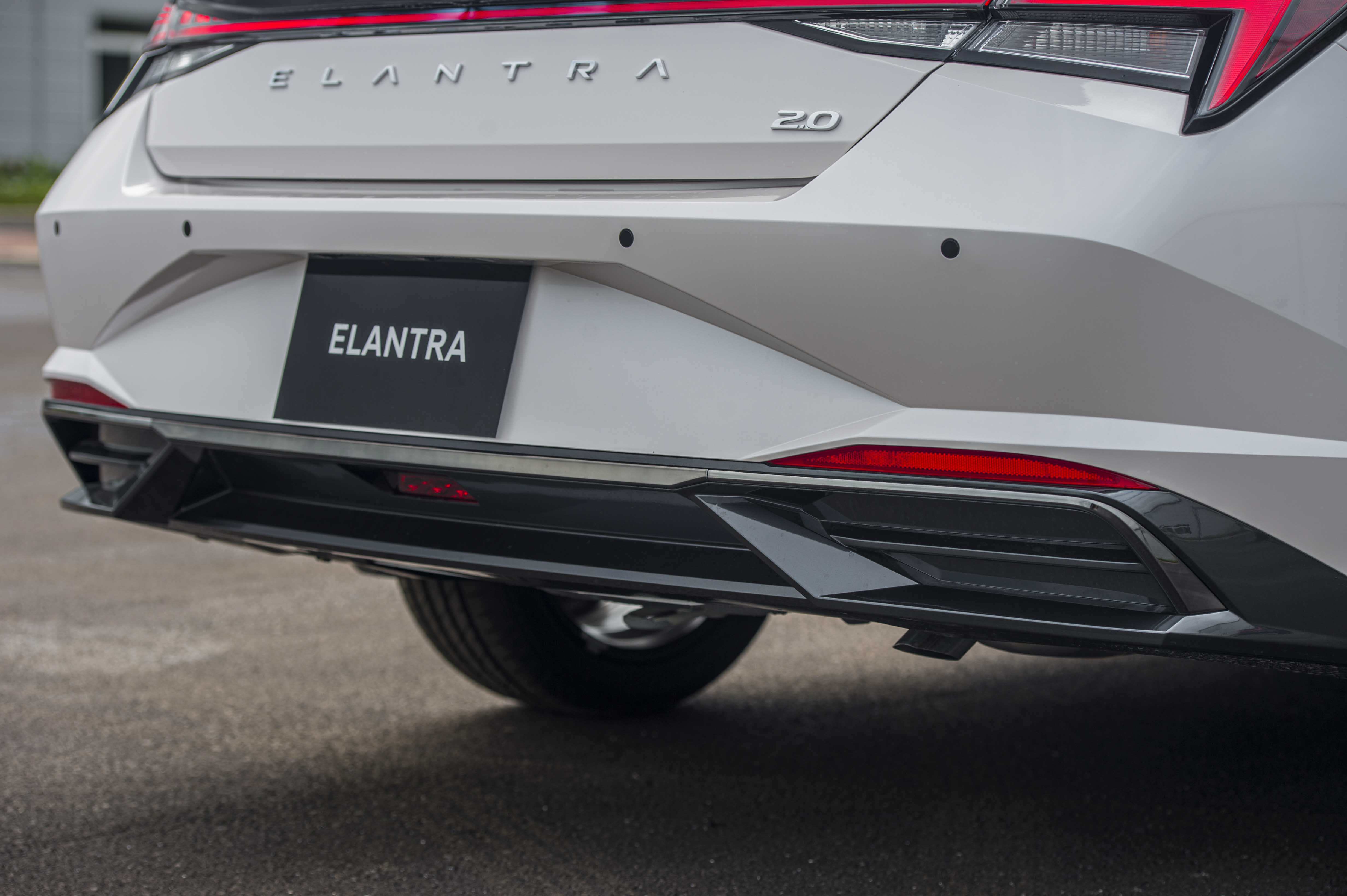 Elantra 2.0 15