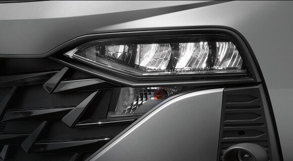 All new Accent 9 BN7i GEN LHD P GUIDE EXTERIOR TOP HEADLAMPS